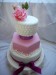 Růžový svatební dort s růží