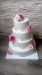 Svatební dort s růžemi a hortenzií